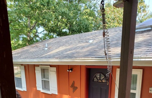 Gravois Mills Casa | WATERFRONT! 2 Kings, Jet Ski Lift, Huge Swim Platform, space to tie boat to dock