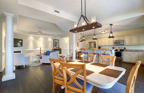 Roper Condominio | Waterfront 2BR Condo w/ Pool Access