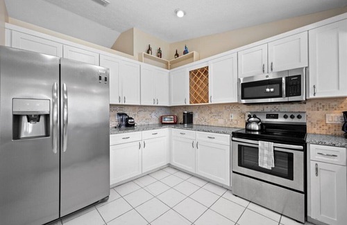 Port Saint Lucie Casa | Waterfront 3/2 Pool Home - PSL with Boat Lift