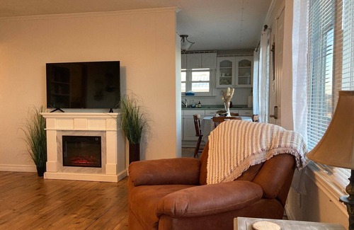 Turkey Point Casa | Waterfront 3 Bedroom cottage located in beautiful Turkey Point