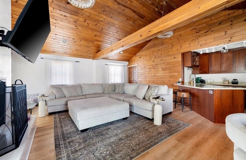 Blossvale Casa | Waterfront 3-Bedroom Home on Fish Creek