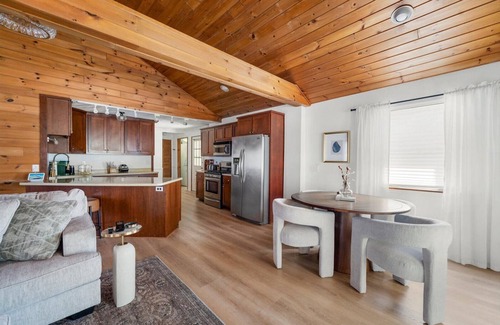 Blossvale Casa | Waterfront 3-Bedroom Home on Fish Creek