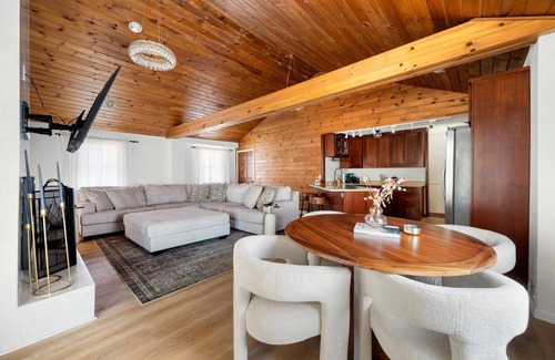 Blossvale Casa | Waterfront 3-Bedroom Home on Fish Creek