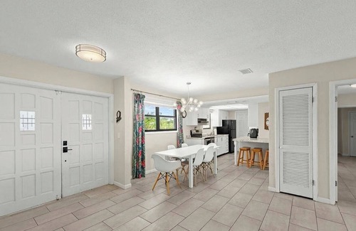 South Daytona Casa | Waterfront 3BR 2BA Home 5 min to Beaches Great large Driveway WiFi Clean Safe