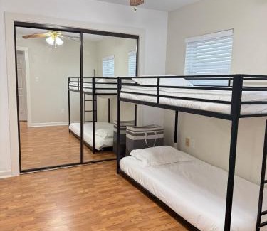 La Porte Casa | Waterfront 3BR 2BA Home near Kemah NASA Galveston