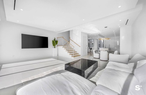 Eastern Shores Casa | Waterfront 4BR Townhome Near Bal Harbour