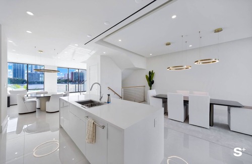 Eastern Shores Casa | Waterfront 4BR Townhome Near Bal Harbour