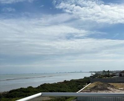Port Isabel Casa | Waterfront 5 BR Home w Private Pool