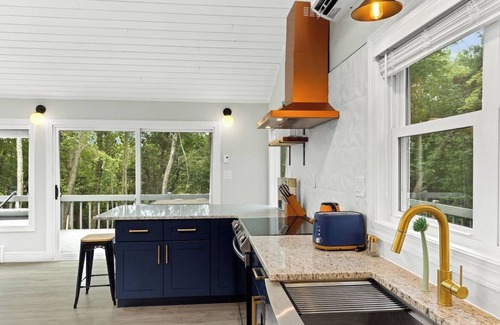 Long Pond Casa | Waterfront | 5BR | Luxury Finish