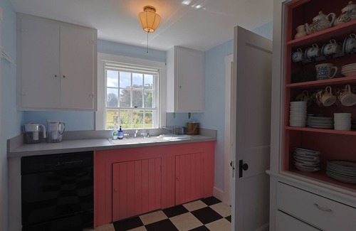 Tisbury Casa | Waterfront 7 bedroom home, private beach & dock