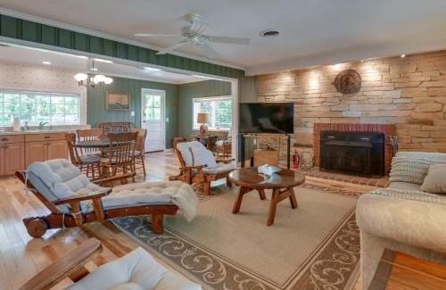 Annapolis Casa | Waterfront Annapolis Home Fire Pit and Fishing Pier