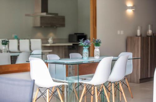 Black River Apartamento | Waterfront Apartment in Marina with sea Access