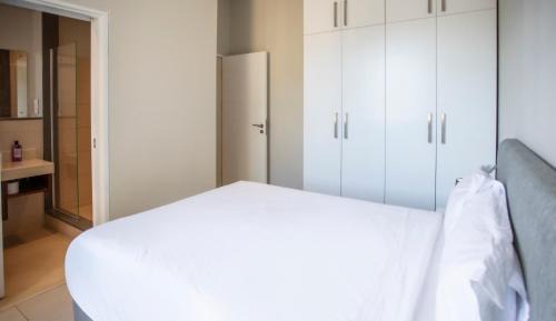 Black River Apartamento | Waterfront Apartment in Marina with sea Access