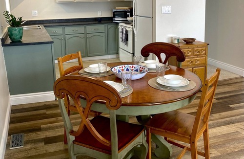Westport Apartamento | Waterfront Apartment on Historic Main St, Westport