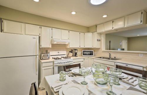 Eureka Apartamento | Waterfront Apartment with Private Fenced Yard!