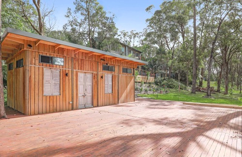 St. Georges Basin Casa | Waterfront Getaway, Pet Friendly – 1 Night Stays!