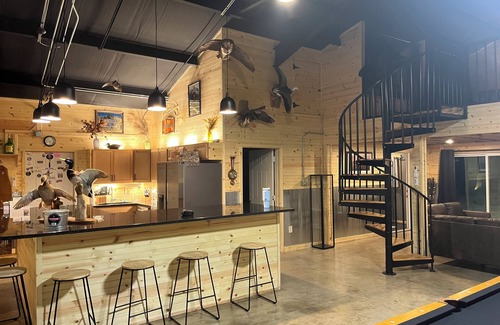 Wright Casa | A beautiful newly renovated Barndominium located on the Arkansas River.