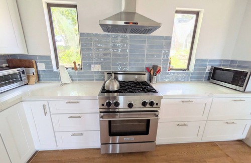 Point Richmond Casa | Waterfront Bay VIEWS, VIEWS, VIEWS! Spacious retreat, SF, Napa, UCB!