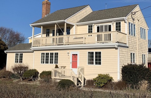 Bonnet Shores Casa | WATERFRONT Beach House, Private Beach Access!!