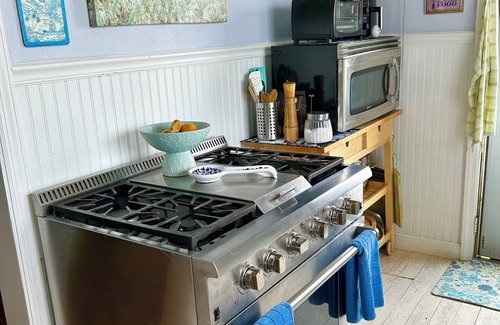 Northport Casa | Waterfront Beautiful Fun Beach House Sunsets Inspiring Peaceful 1hr NYC Wow