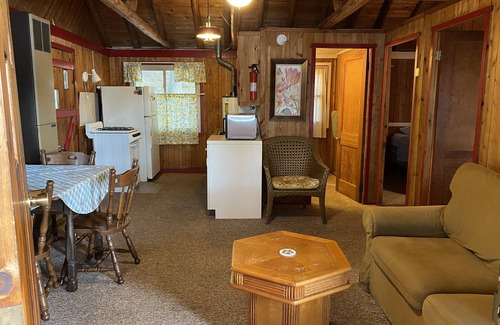 Mayfield Cabina | Waterfront Bellaire Style Cabins a 20 minutos del centro de Traverse City - Cabaña # 2