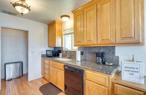 Bethel Island Casa | Waterfront Bethel Island Home w/ Dock & Slip