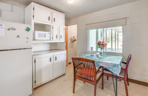 Maryneal Cabaña | Waterfront Blackwell Cottage w/ Patio & Fire Pit!