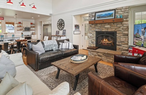 Laclede Casa | Waterfront, Boat Lift, Hot Tub, Luxury Farmhouse