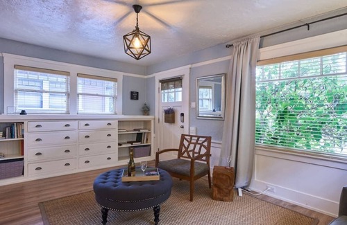 Vallejo Casa | Boutique Bungalow One by Waterfront, a pie de Vallejo Ferry a SF y Winetrain
