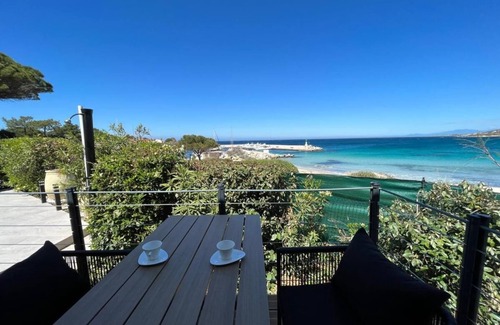 Marine de Saint Ambroggio Casa | Waterfront bungalow with direct access to the beach Marine di Sant'Ambroggio LUMIO