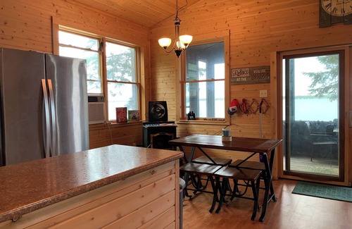 Sault Ste. Marie Cabina | Waterfront Cabin on SUGAR ISLAND in the EUP of Michigan