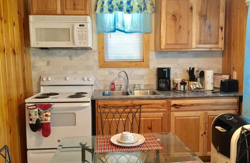Onalaska Cabina | ♦ ️B & R Waterfront Cabin # 2 ♦ ️ Lake Livingston, Onalaska, Texas