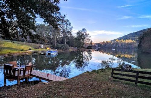 Stanardsville Casa | Waterfront Cabin 20 Mins to National Park & Massanutten!