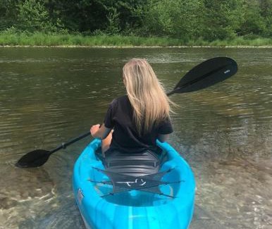 Tunkhannock Casa | WaterFront Cabin Hot Tub Kayaks Firepit Game Consoles