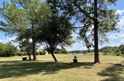 Yantis Casa | Waterfront Cabin on Lake Fork with 2 Boathouses and available boat ramp.