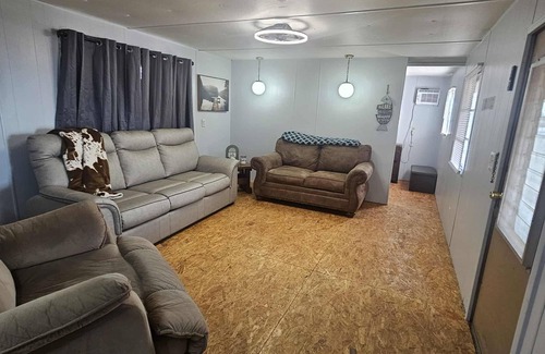 Negreet Cabina | Waterfront Cabin on Toledo Bend Lake - minutes from the water.
