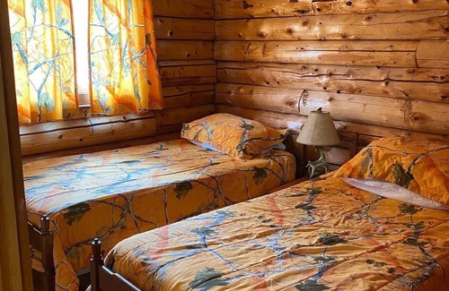 Crystal Falls Complejo | Waterfront Cabin on the Paint River!