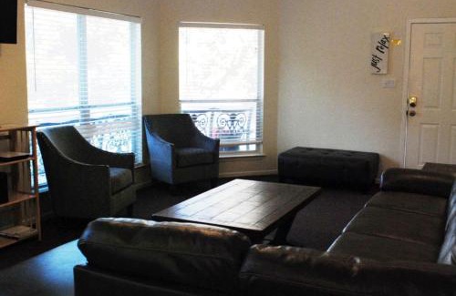 New Braunfels Casa | Waterfront Cabin Rental on the Banks of the Guadalupe River near San Antonio, Texas