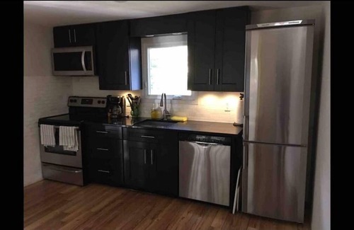 Minden Hills Cabina | Waterfront Cabin with Hot Tub