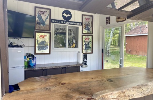 Manistique Casa | Waterfront Cabin w/ Private Dock & Outdoor Bar near Munising/Manistique
