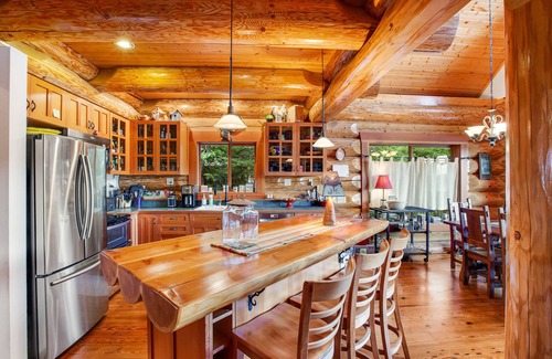 Allyn-Grapeview Cabina | Waterfront cabin with bikes, expansive deck, grill, firepit, W/D, & theater room