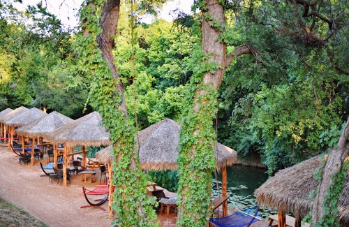 Sutherland Springs Cabina | Waterfront Cabin with: Kayaking, Paddleboarding, Swimming Pool & Hot Tub. - RC15