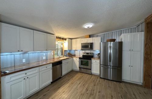 Satsuma Casa | Waterfront Canal in Satsuma Florida