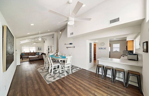 Galveston Casa | Waterfront canal with stunning views from multiple decks and boat slip