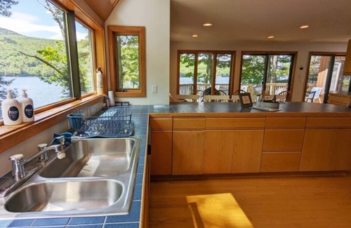 Newbury Casa | Waterfront Charm on Lake Sunapee