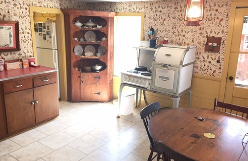 Waterford Cabaña | Waterford Waterfront! Encanto 4br Cottage en el río Niantic!