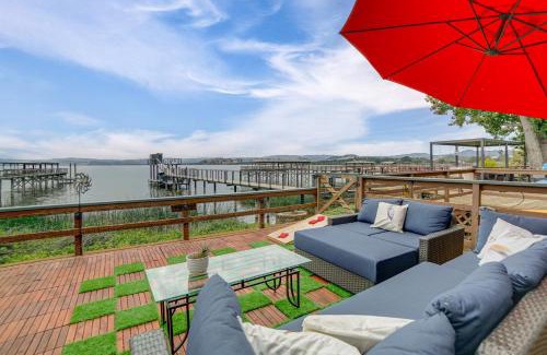 Upper Lake Casa | Waterfront Clear Lake Home with Game Room and Deck!