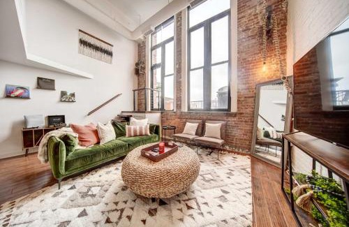 Downtown Cleveland Apartamento | Waterfront Cleveland Apt about 1 Mi to Downtown
