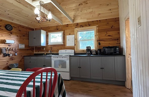 Stanhope Cabaña | Waterfront Club House-up to 10 people-new renovations