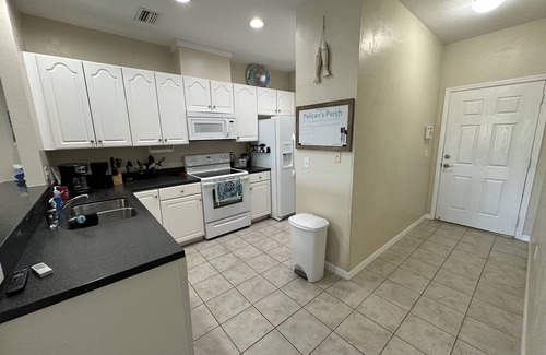 Suwannee Condominio | Waterfront Condo in Suwannee, Florida with private dedicated boat slip
